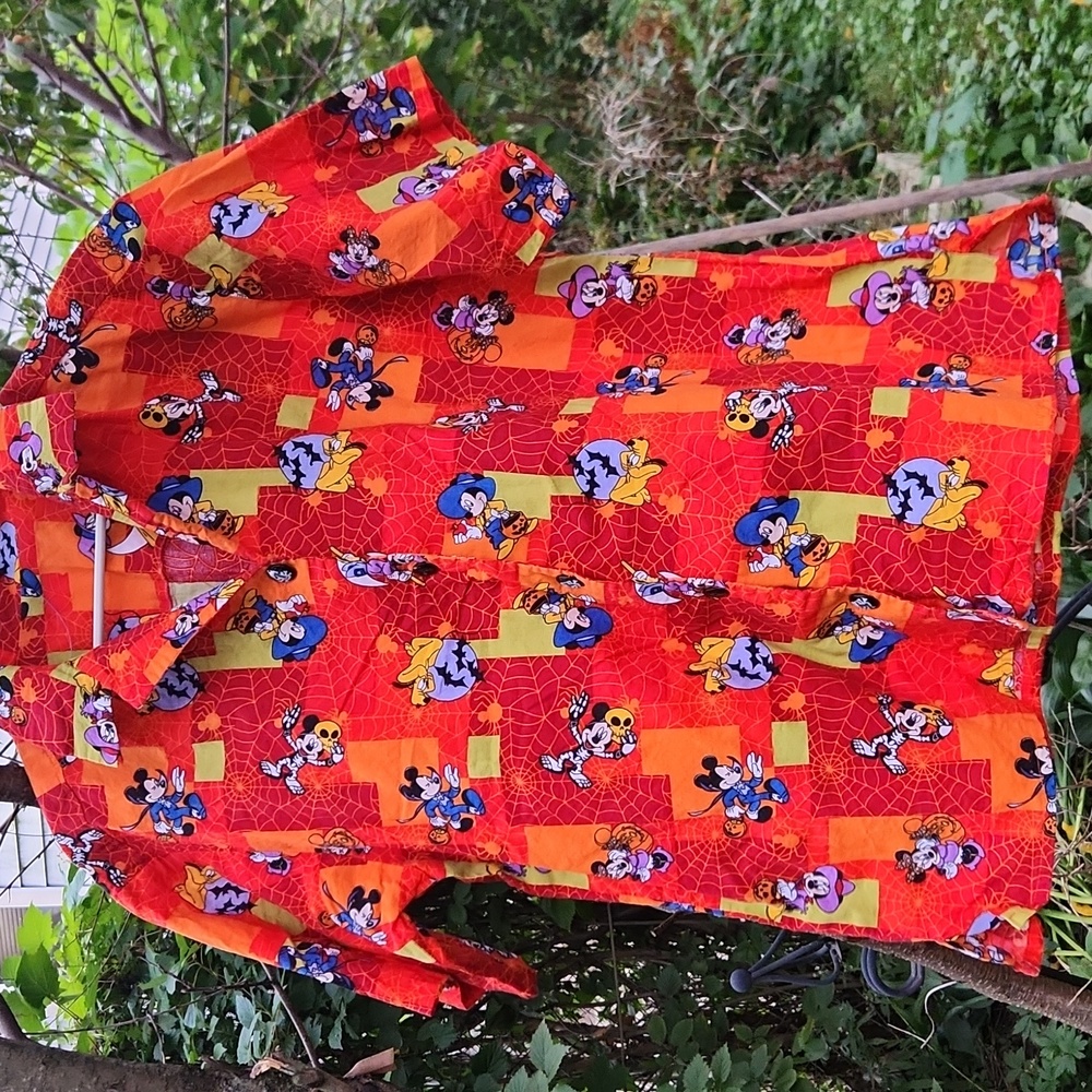 Halloween, Disneyland, Disneyworld, Mickey and Minnie Pattern Shortsleeve Shirt